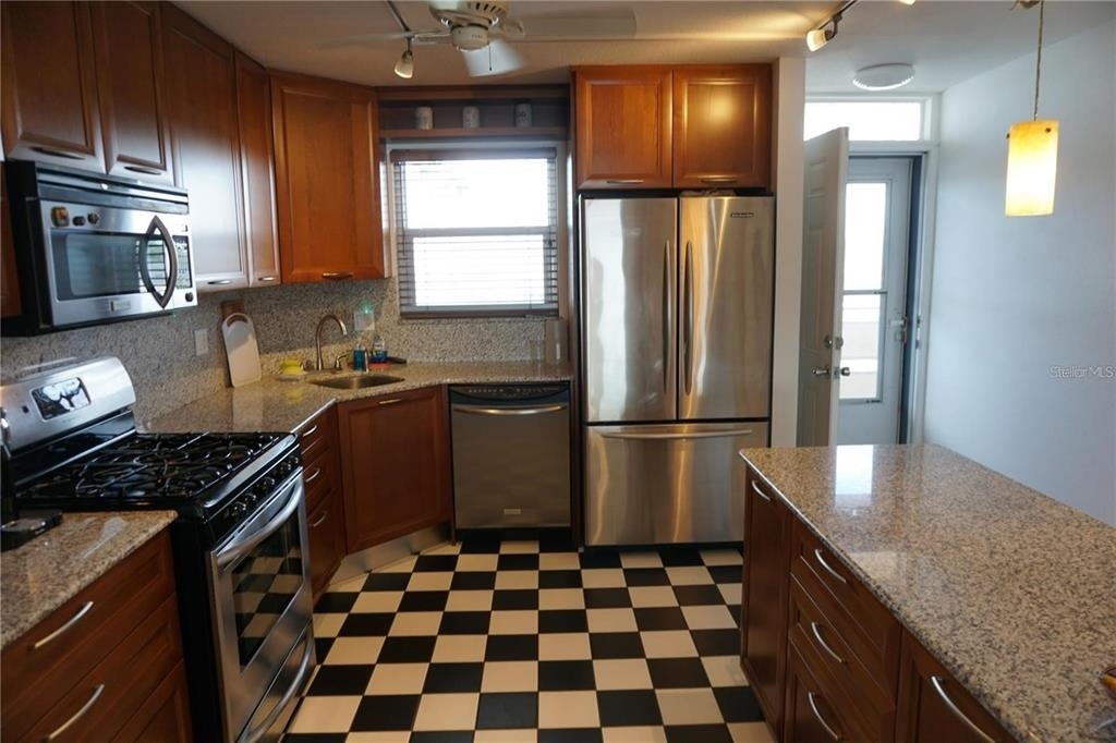 5900 Shore Boulevard S - Photo 8