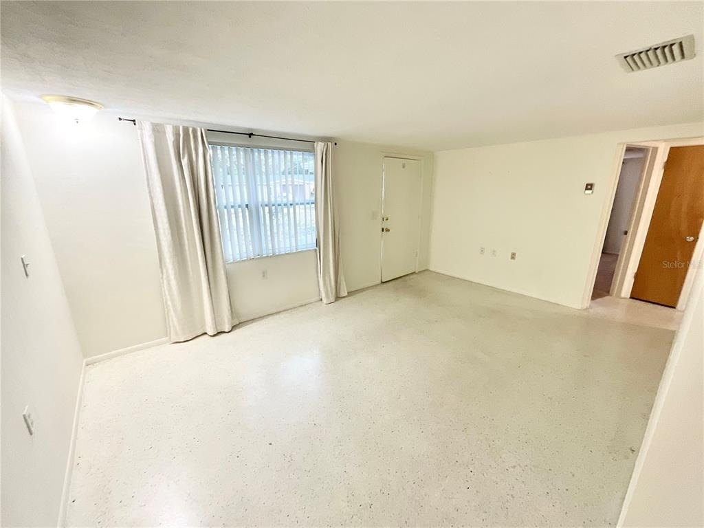 4810 Flora Avenue - Photo 4