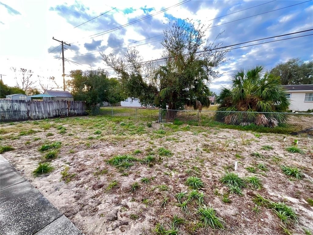 4810 Flora Avenue - Photo 10