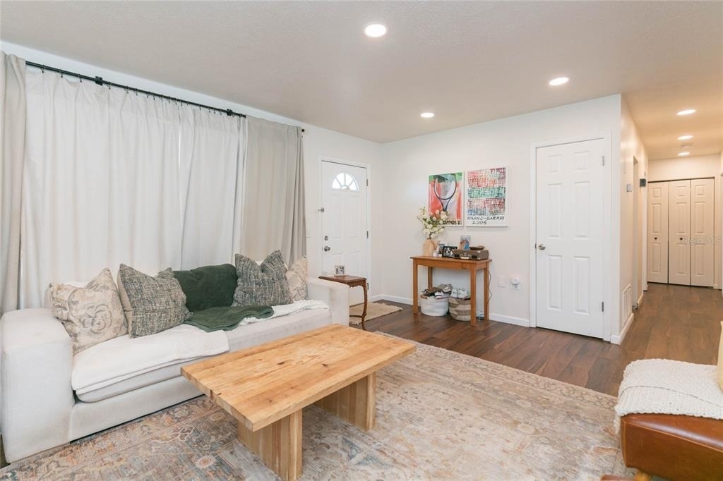 1612 Berkshire Drive - Photo 2