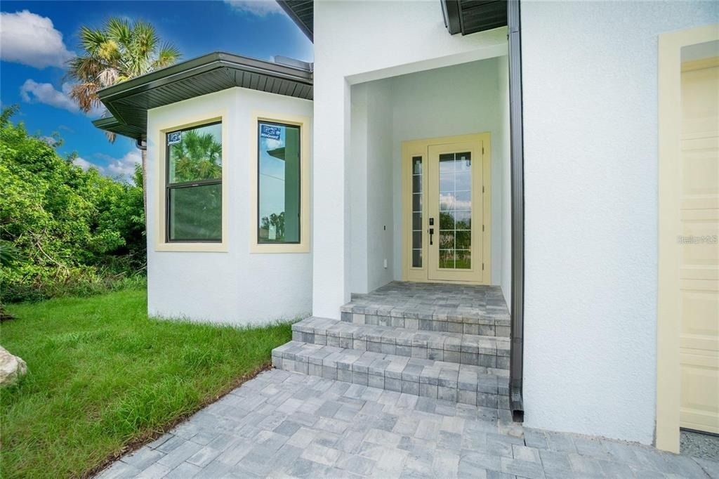 289 Albatross Road - Photo 1