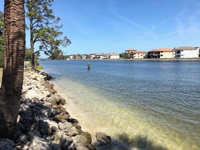 35 Captains Walk - Photo 42
