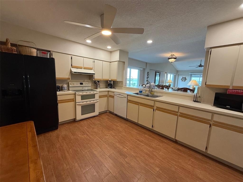 1477 Park Beach Circle - Photo 4