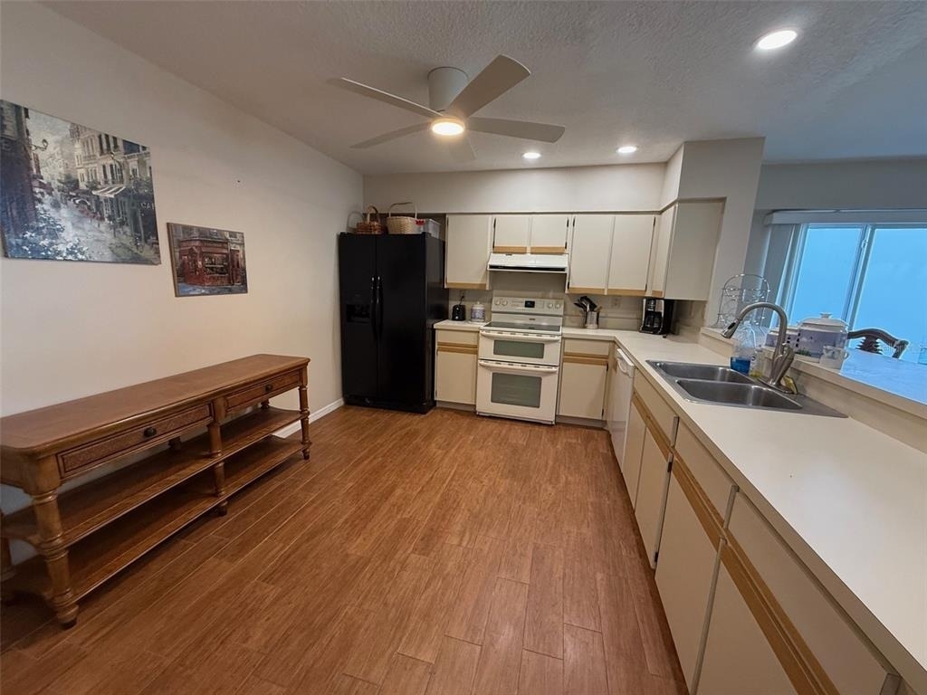 1477 Park Beach Circle - Photo 3