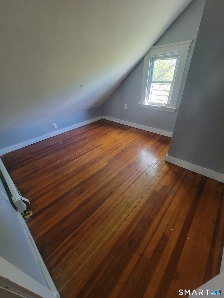 260 Pine Street - Photo 2