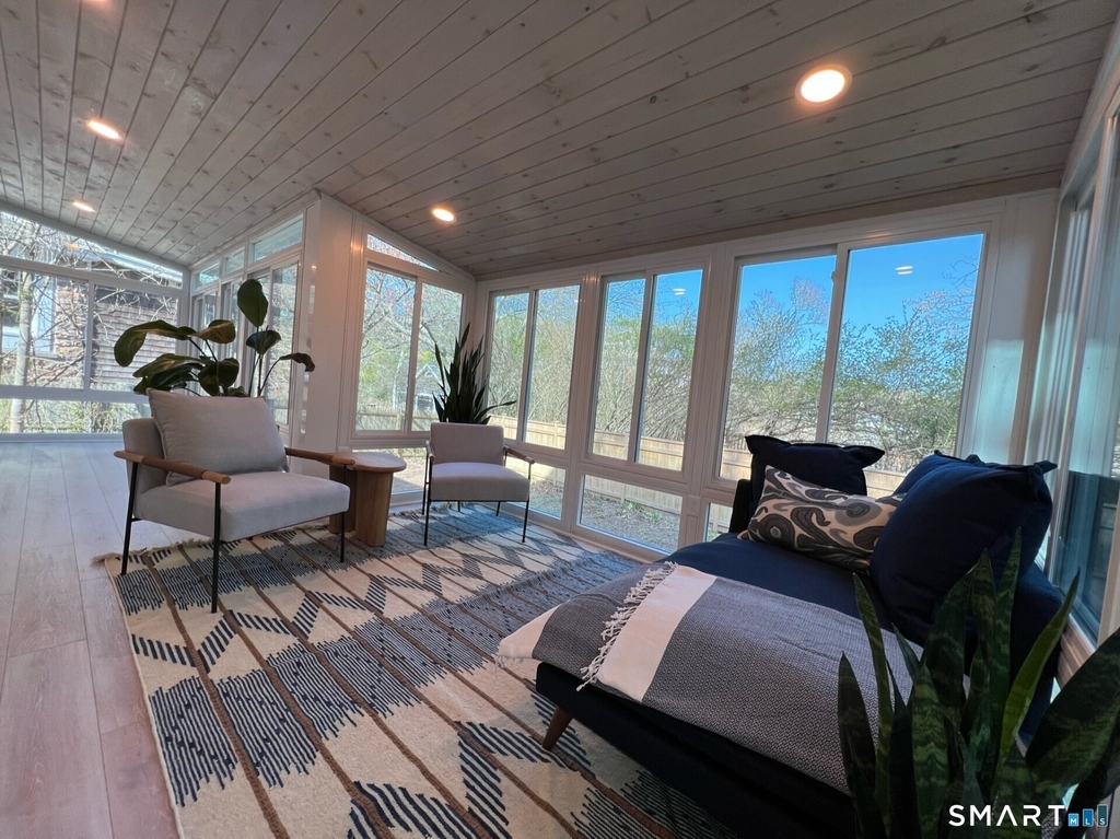 204 Clark Avenue - Photo 3
