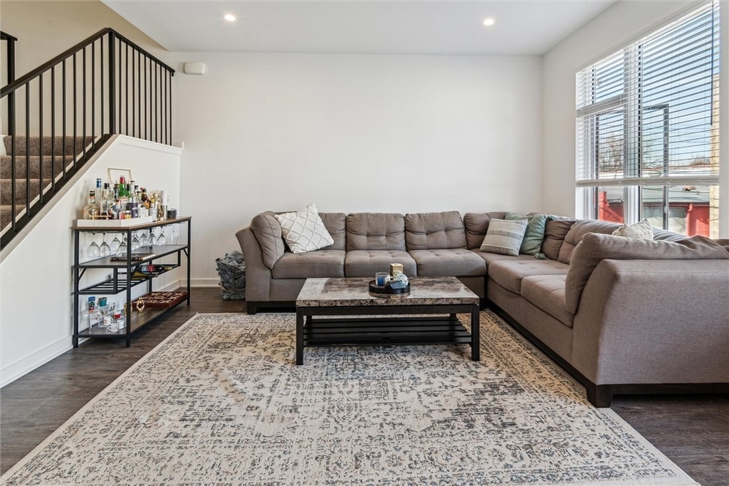 160 56th St - Photo 9