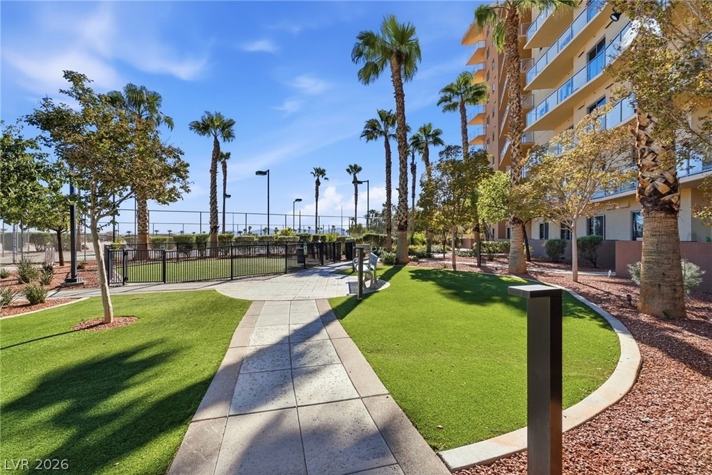 8255 Las Vegas Boulevard - Photo 21