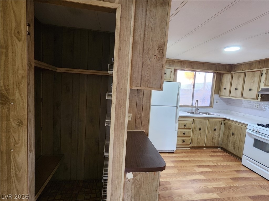 1111 W Hardy Lane - Photo 9
