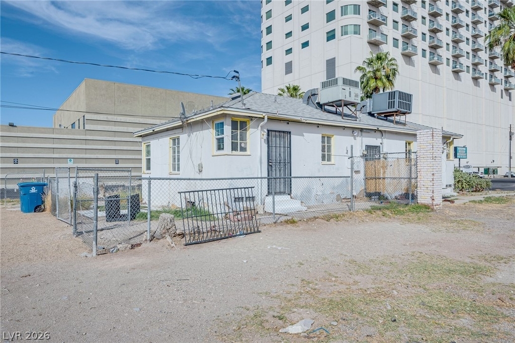 914 S 4th Street - Photo 9