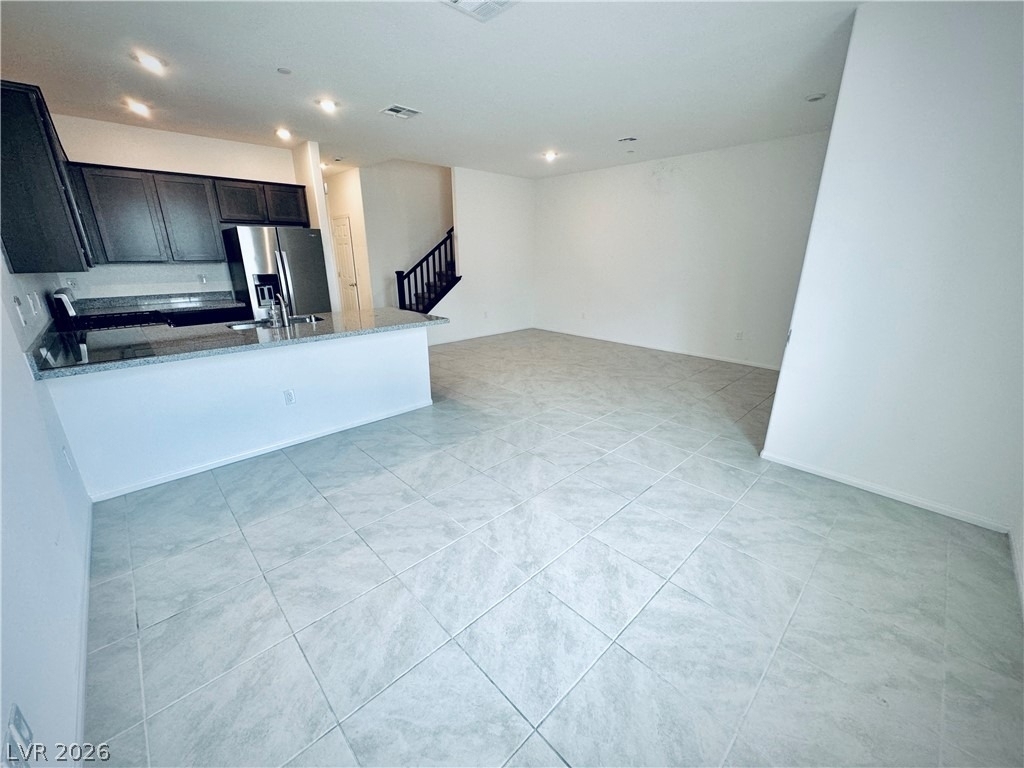 850 Bronzite Street - Photo 4