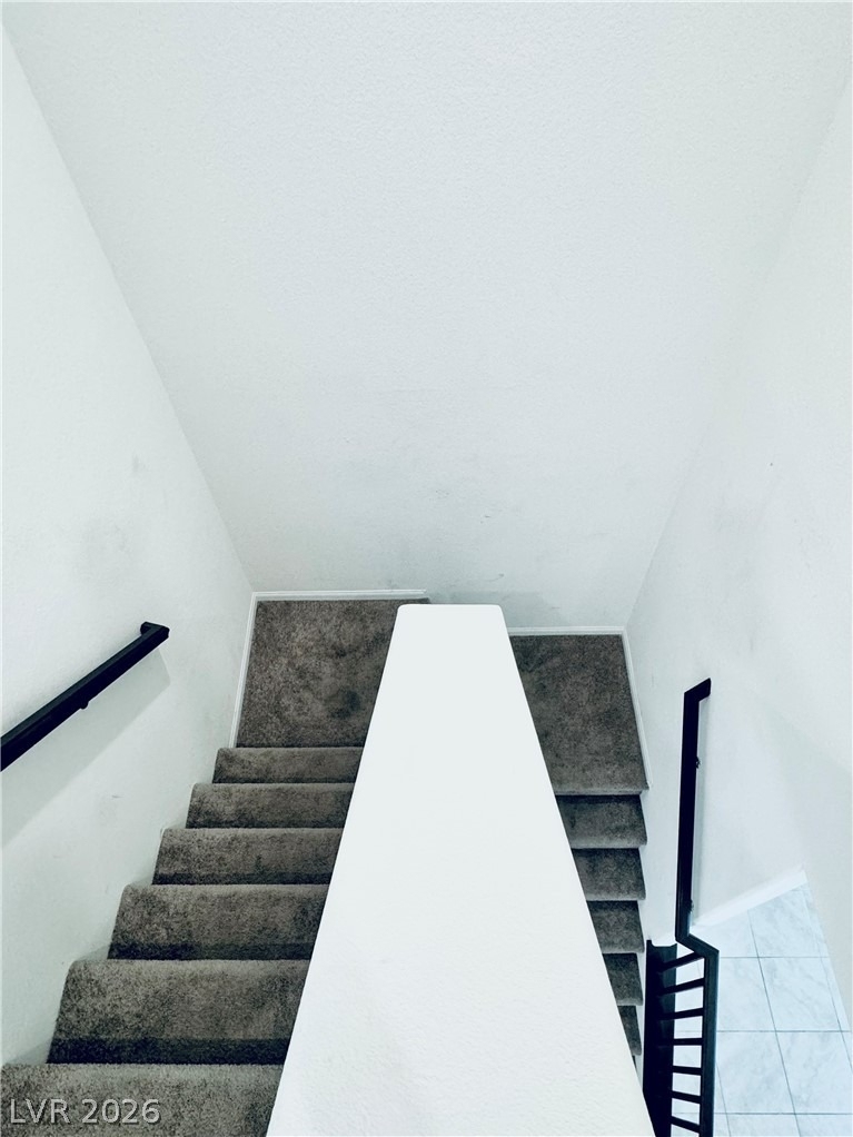 850 Bronzite Street - Photo 5
