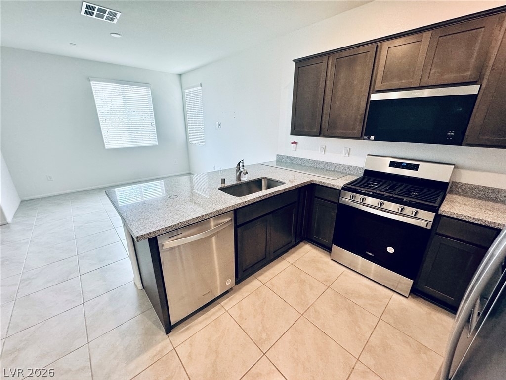 850 Bronzite Street - Photo 20