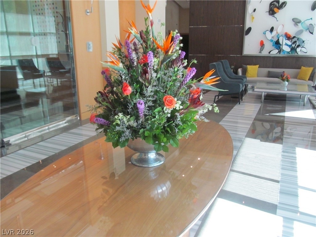 222 Karen Avenue - Photo 5