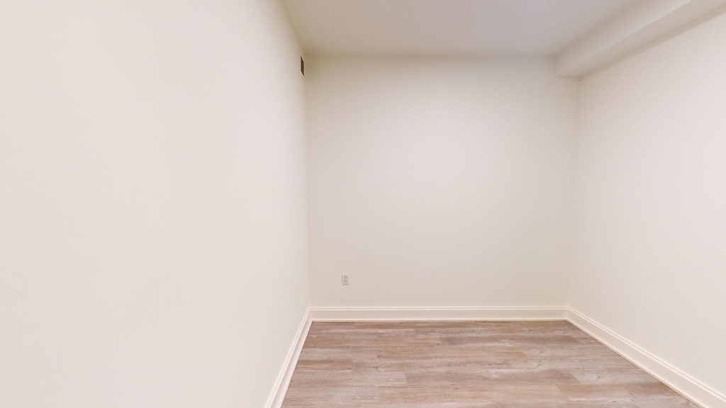 10 Hanover Square - Photo 3