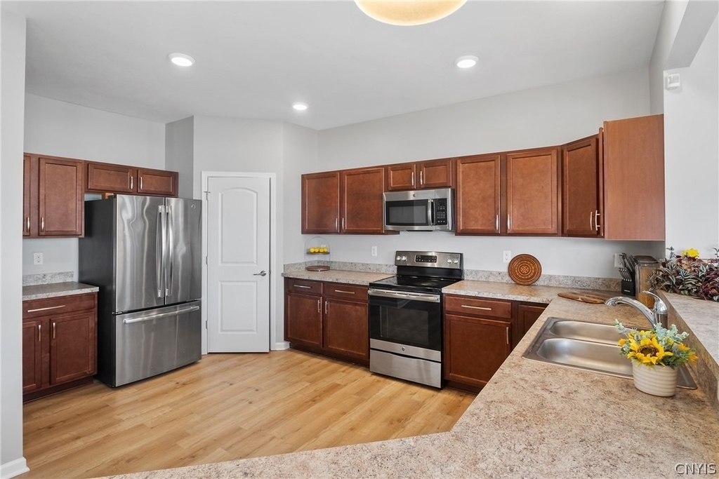 4809 Lepinske Farm Place - Photo 10