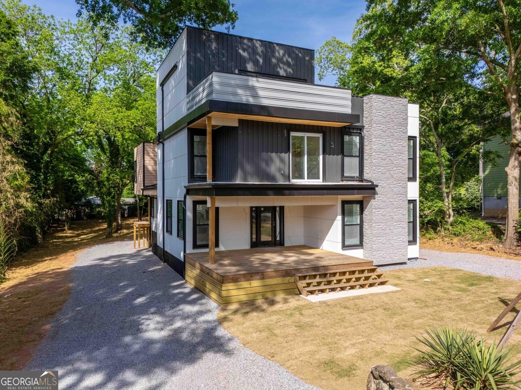 1465 E Broad Street - Photo 1