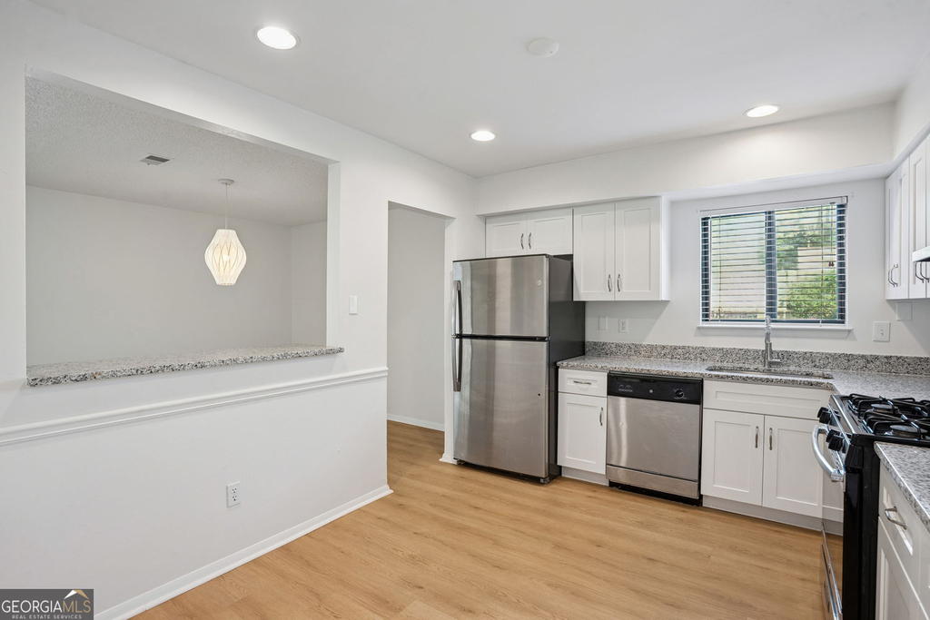 2035 Powers Ferry Trace Se - Photo 6
