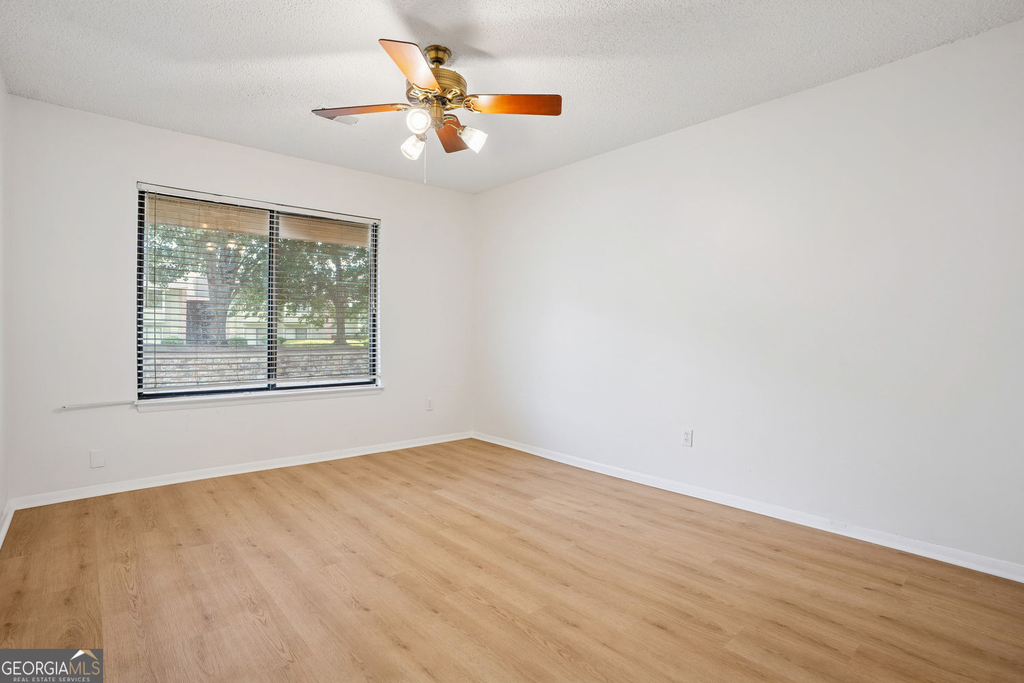 2035 Powers Ferry Trace Se - Photo 11