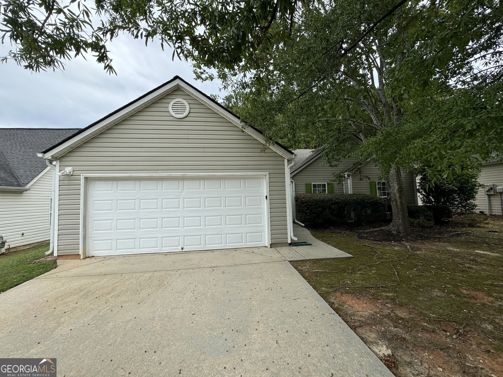128 Shadowbrooke Circle - Photo 0