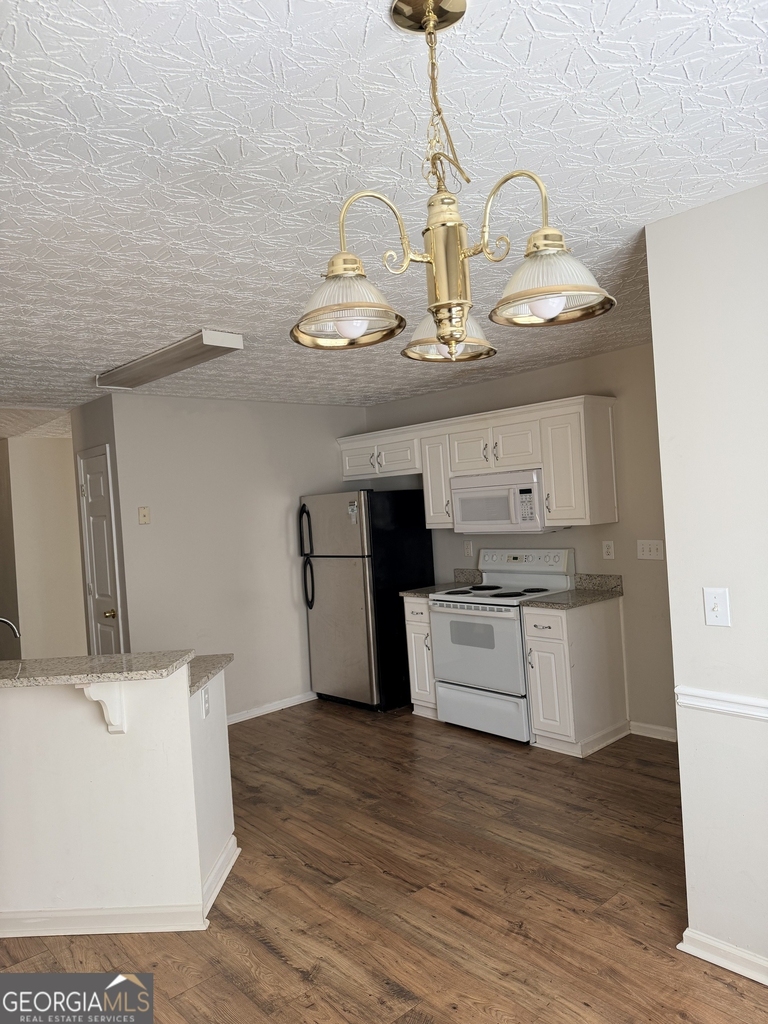 128 Shadowbrooke Circle - Photo 2