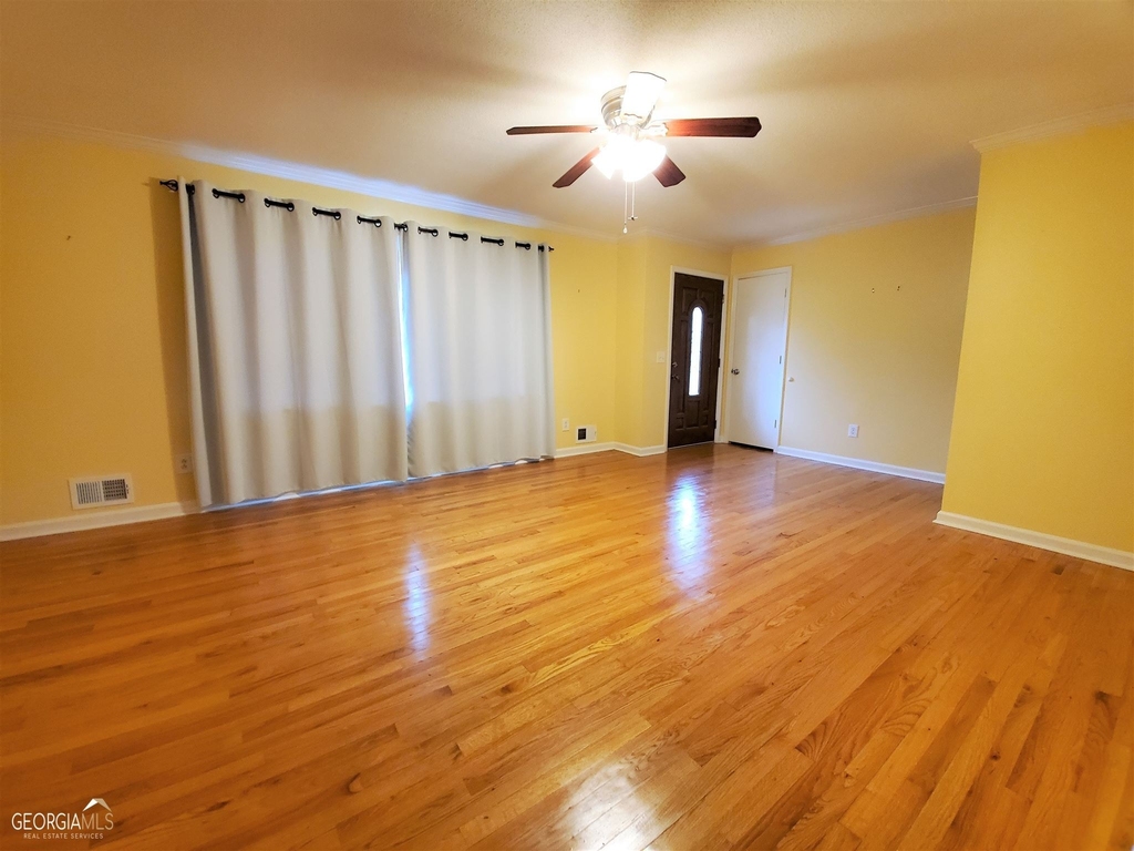 48 Leigh Street - Photo 3