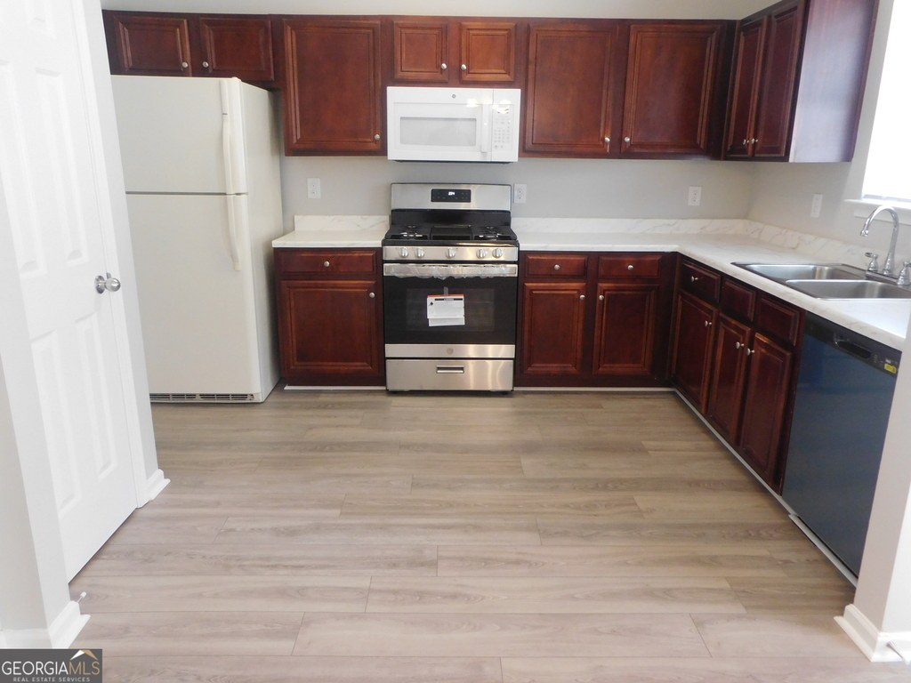4409 Plum Frost Court - Photo 11