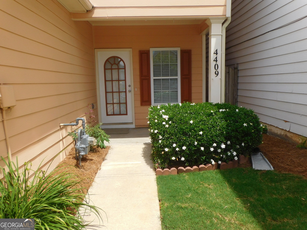 4409 Plum Frost Court - Photo 3