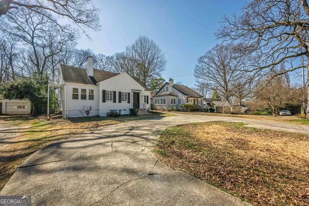 1977 N Decatur Road Ne - Photo 1