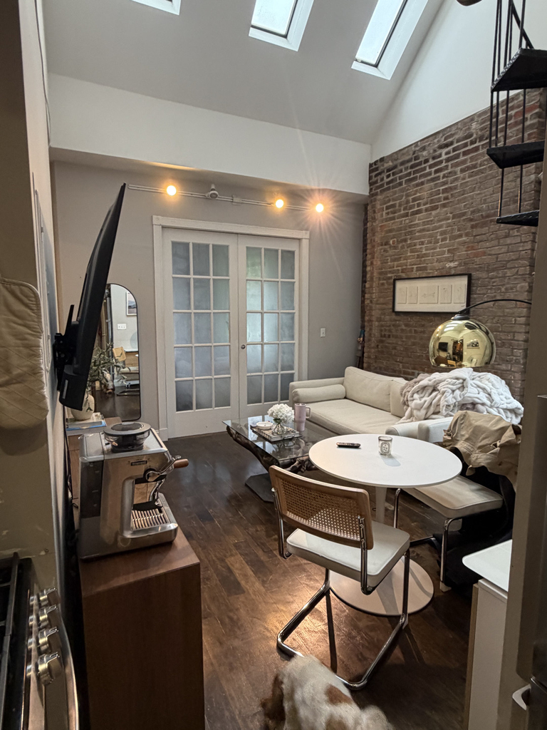 250 Mott Street - Photo 3