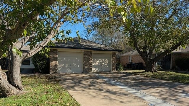 6709 Ridgecrest Court - Photo 1