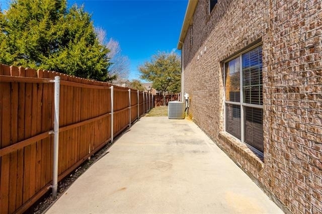 5928 Round Up Lane - Photo 28