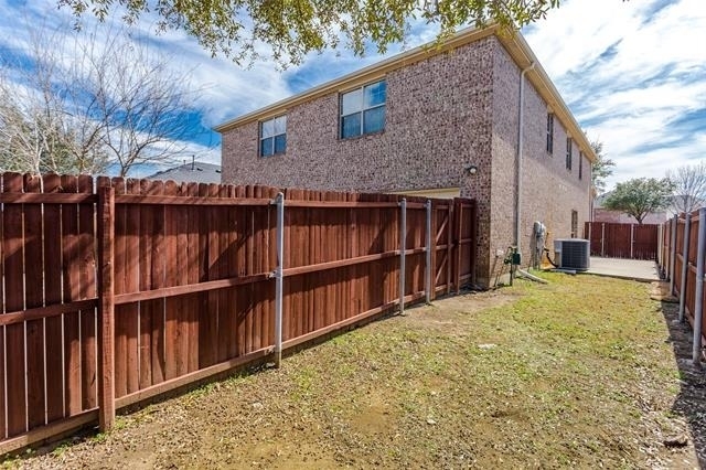 5928 Round Up Lane - Photo 31