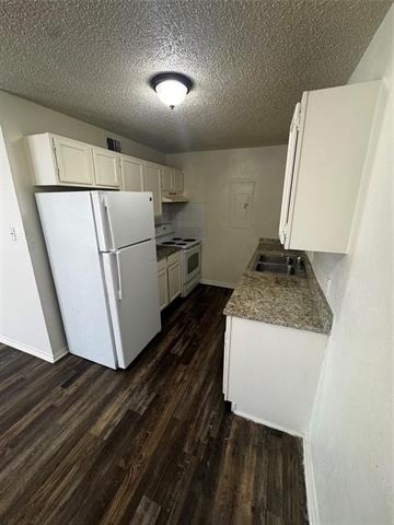 3536 Buckingham - Photo 1