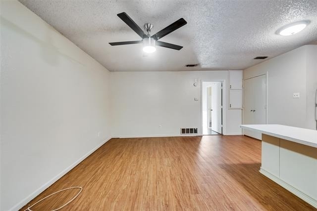 619 Race Street - Photo 2