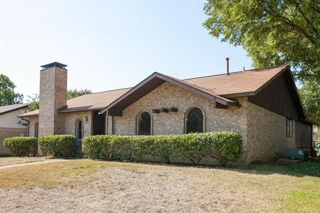 1320 Cherry Hill Lane - Photo 2
