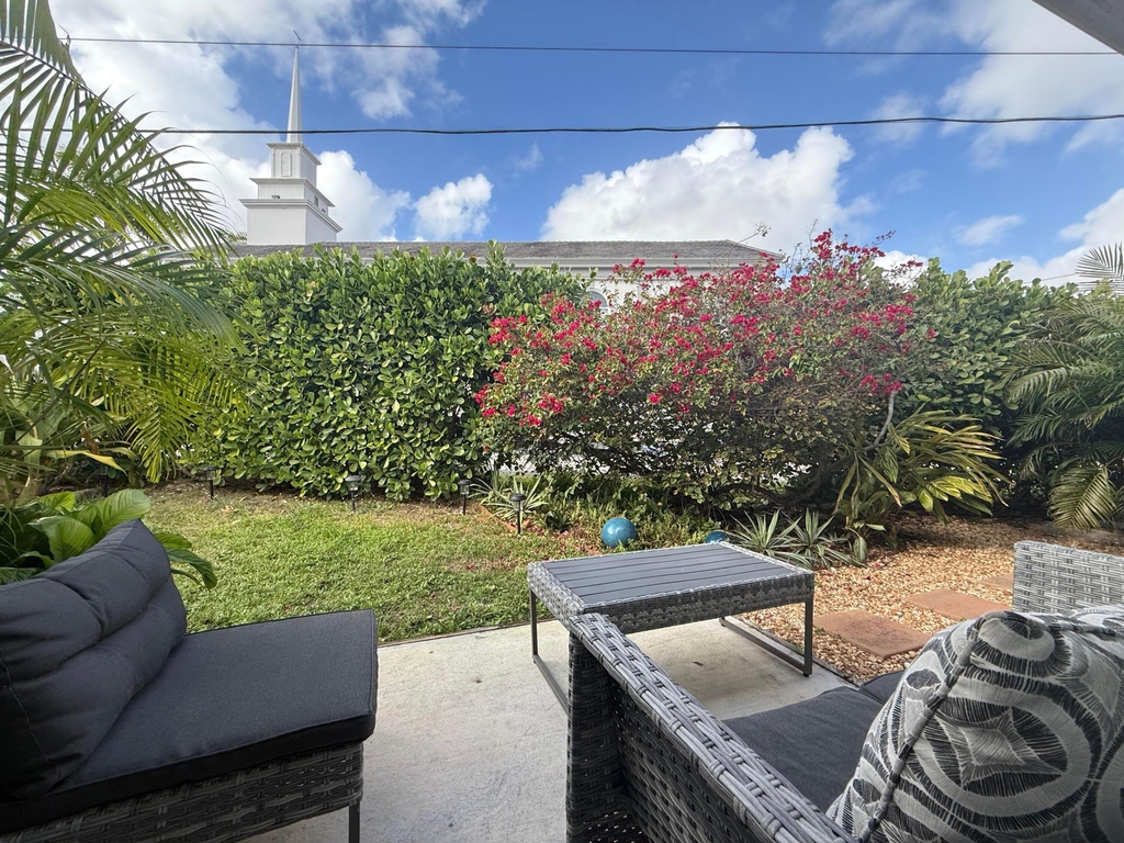 203 Seacrest Lane - Photo 2