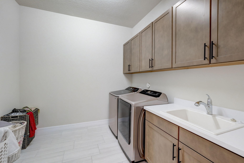 9234 Balsamo Drive - Photo 35