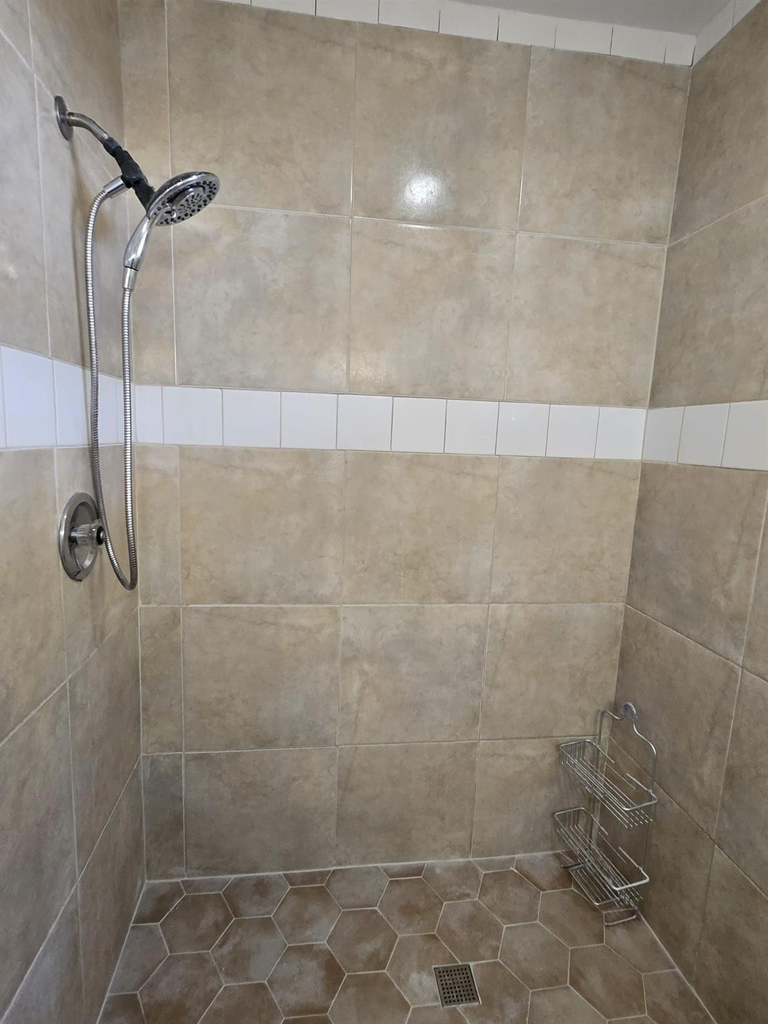 581 Ne 34th Court - Photo 1