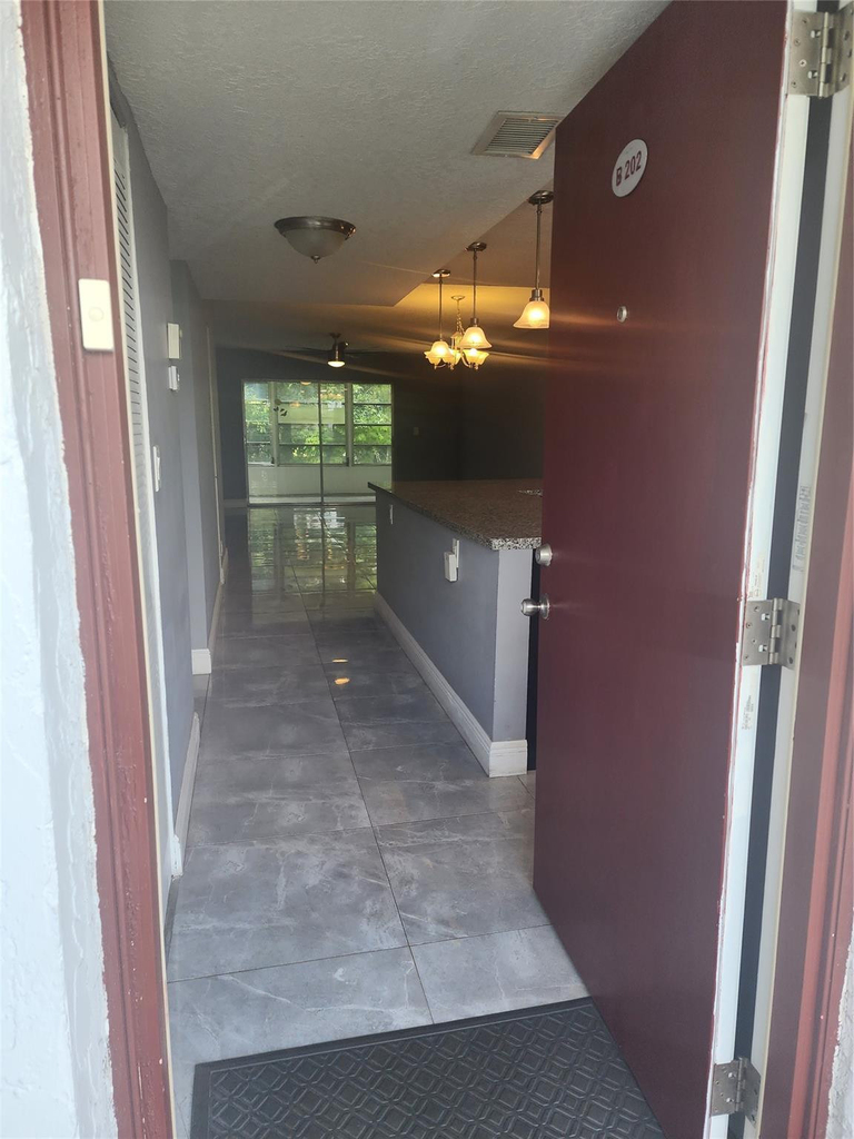 8205 Nw 61st Street Nw - Photo 0
