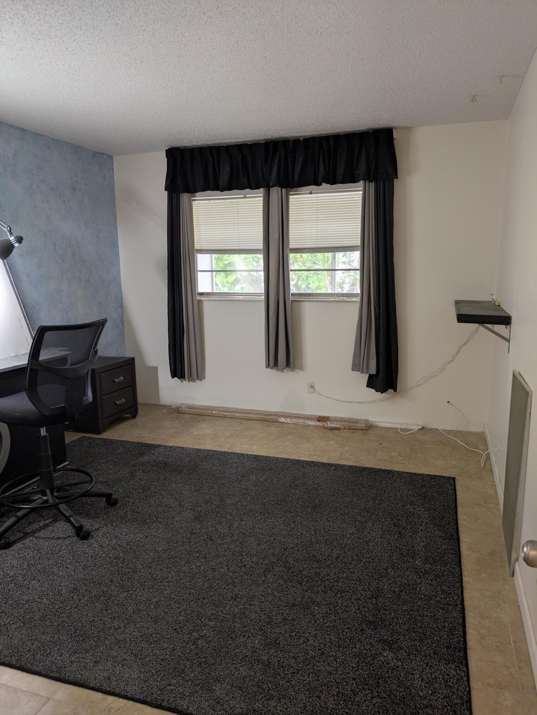 6501 Winfield Boulevard - Photo 5