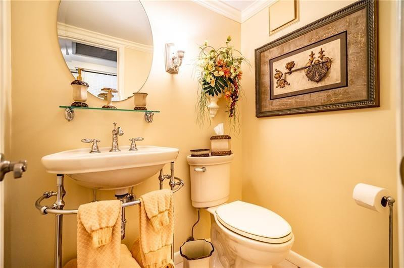 137 Farnham F - Photo 17