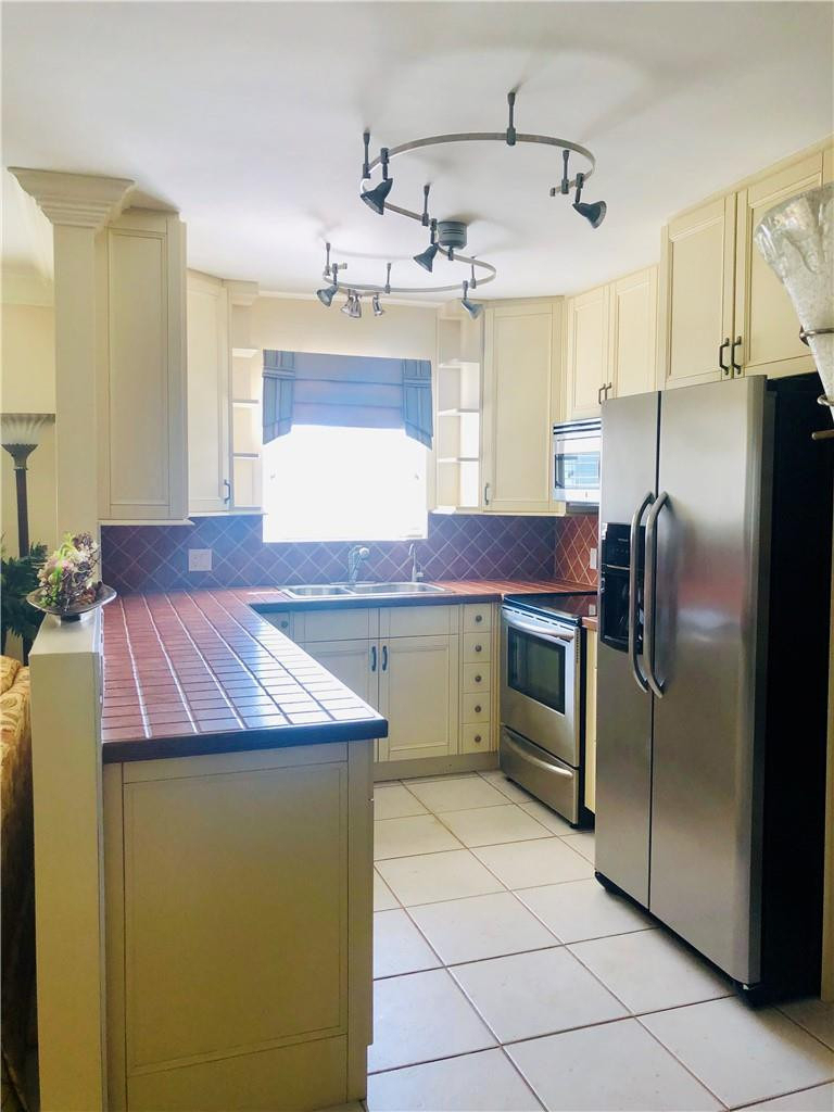 137 Farnham F - Photo 39