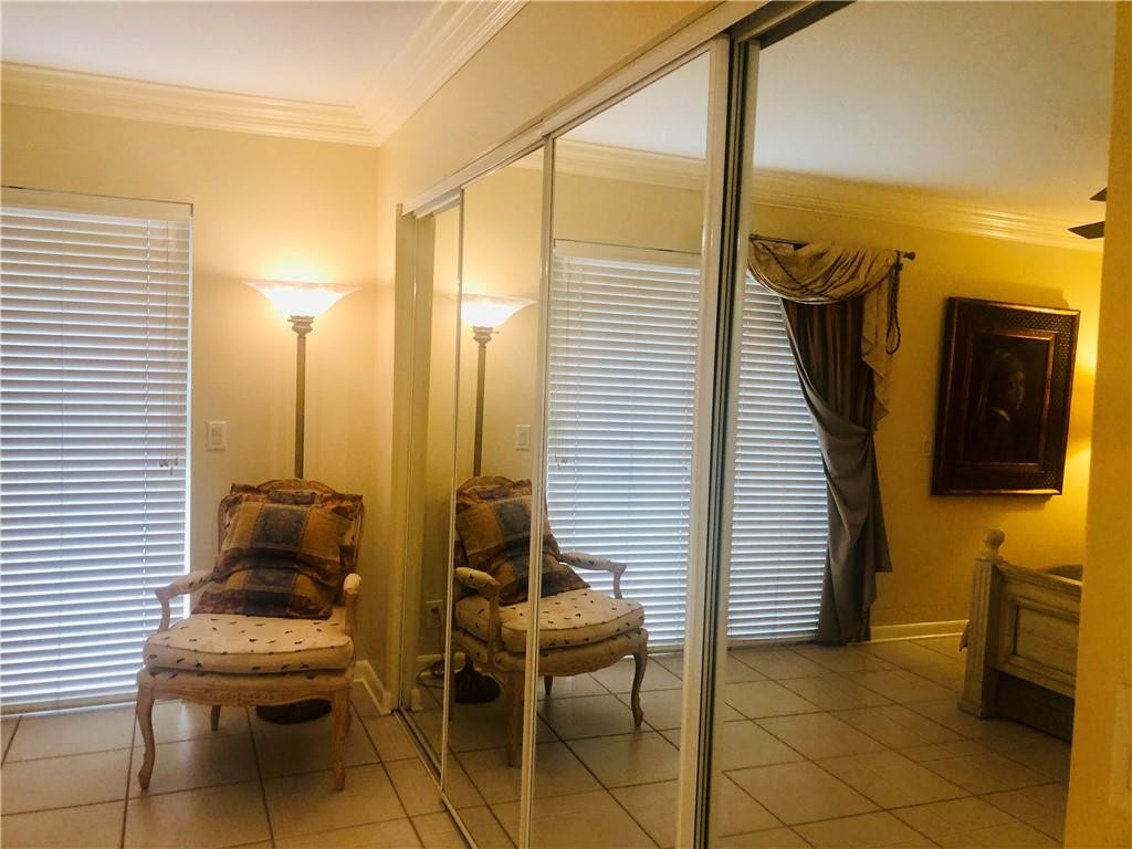 137 Farnham F - Photo 34