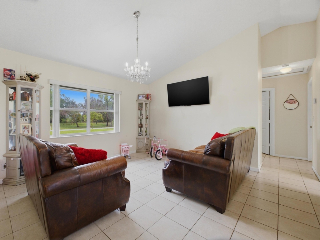17770 93rd Road N - Photo 4