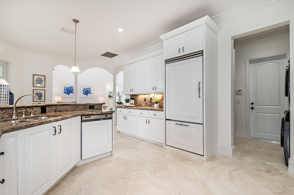 141 Gregory Place - Photo 10