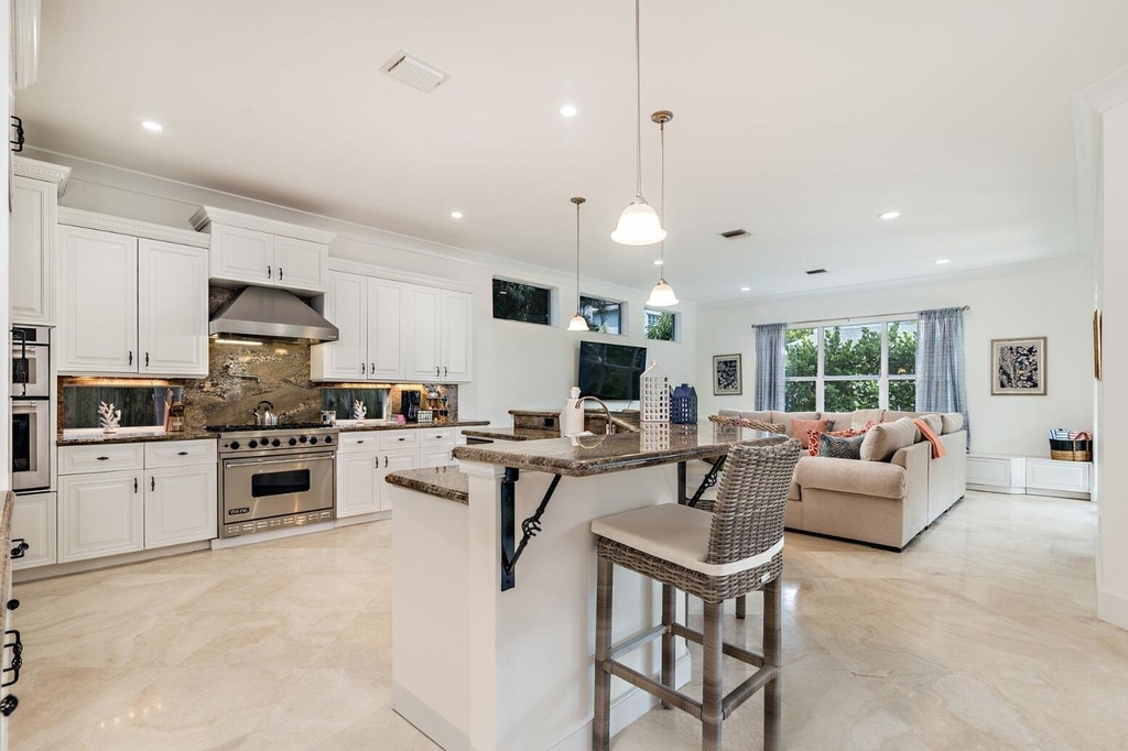 141 Gregory Place - Photo 5