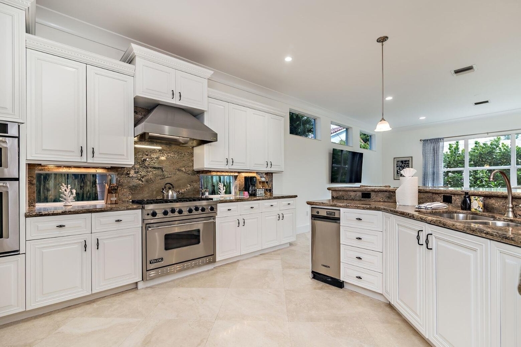 141 Gregory Place - Photo 9