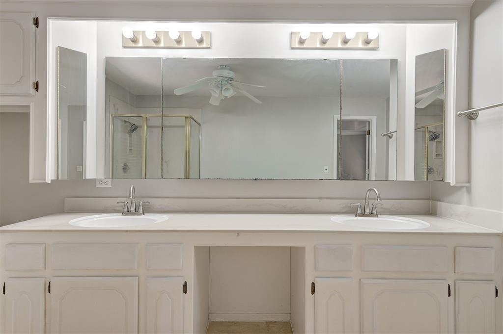 8521 Nw 121st Street - Photo 24