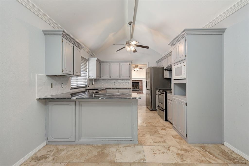 8521 Nw 121st Street - Photo 9
